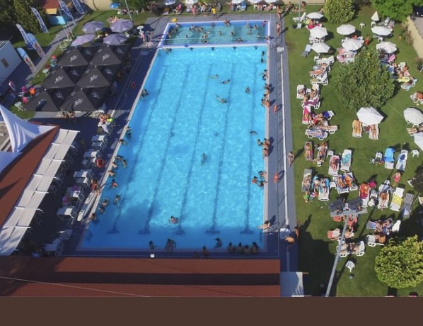 Ανοίγει την Παρασκευή η Δημοτική πισίνα Νεάπολης - Με δωρεάν είσοδο 